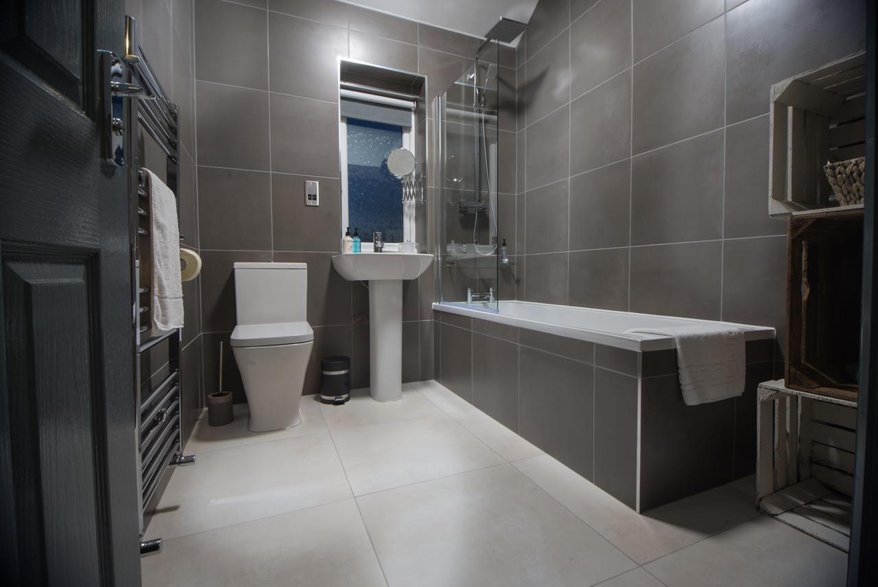 Barnston House - Heswall - Spacious Homely Holiday Home By Rework Accommodation Luaran gambar